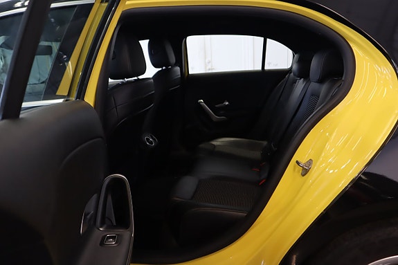 Mercedes-Benz A250 e 13 of 18