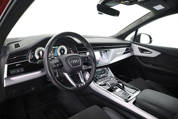 Audi Q7 11 of 26