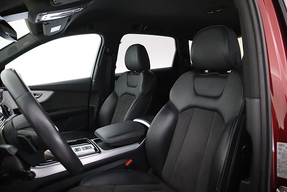 Audi Q7 13 of 26
