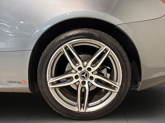 Mercedes-Benz E200 14 of 21