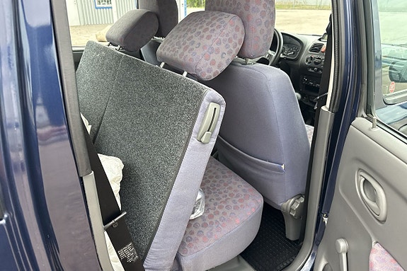 Suzuki Wagon R+ 15 of 18