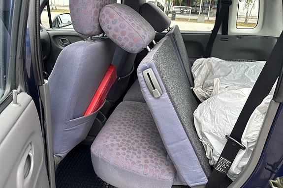 Suzuki Wagon R+ 13 of 18