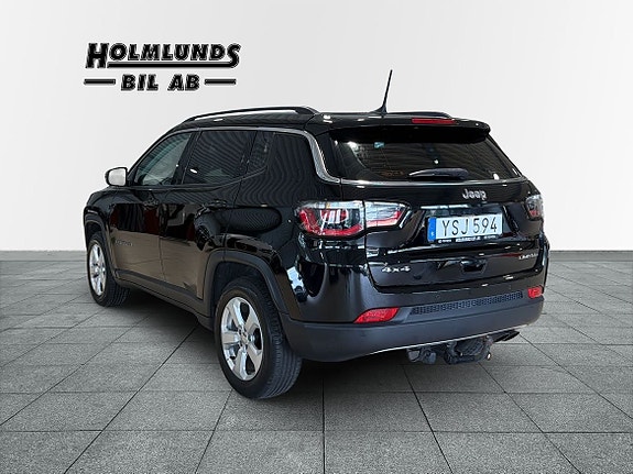 Jeep Compass 2 of 5