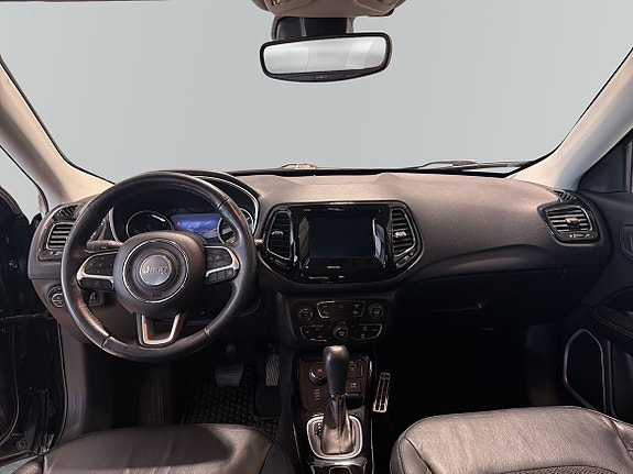 Jeep Compass 8 of 23