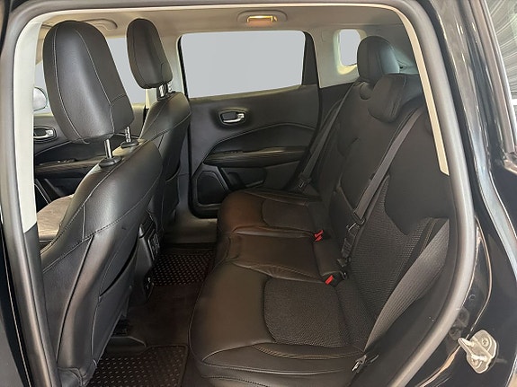 Jeep Compass 11 of 23