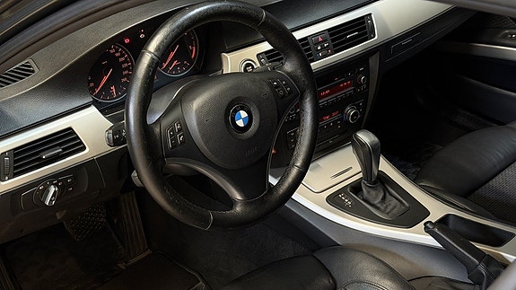 BMW 320 13 of 21