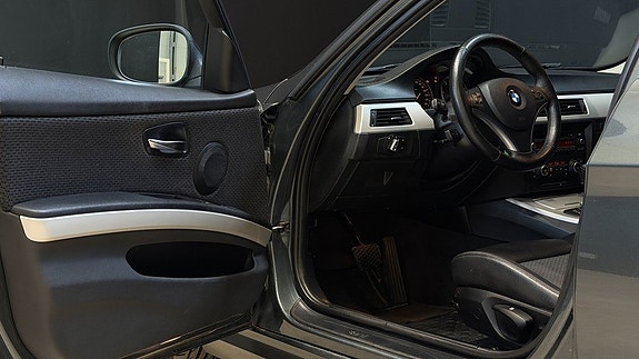 BMW 320 10 of 21