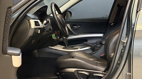 BMW 320 11 of 21