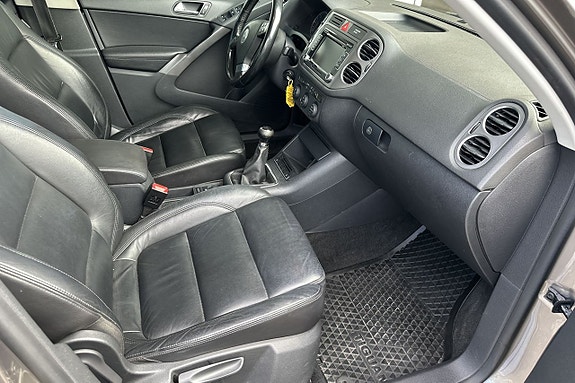Volkswagen Tiguan 10 of 22