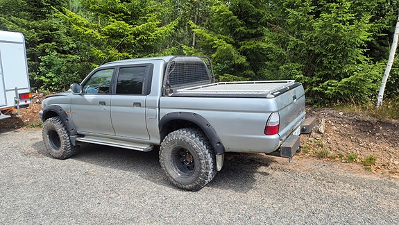 Mitsubishi L200 2 of 5