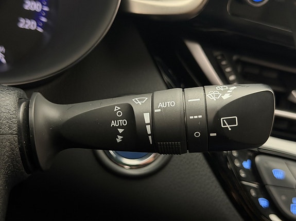 Toyota C-HR 23 of 30