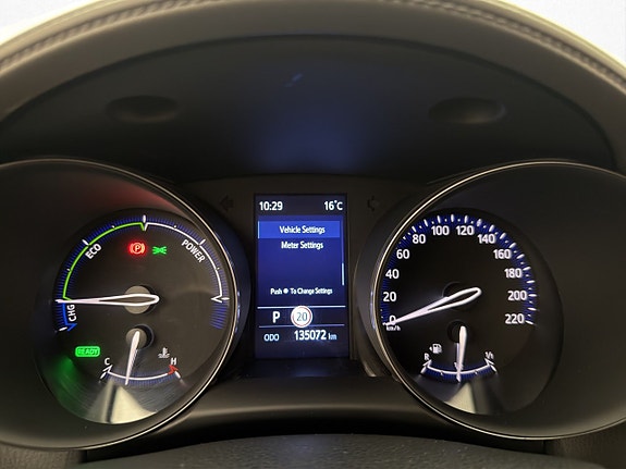 Toyota C-HR 14 of 30