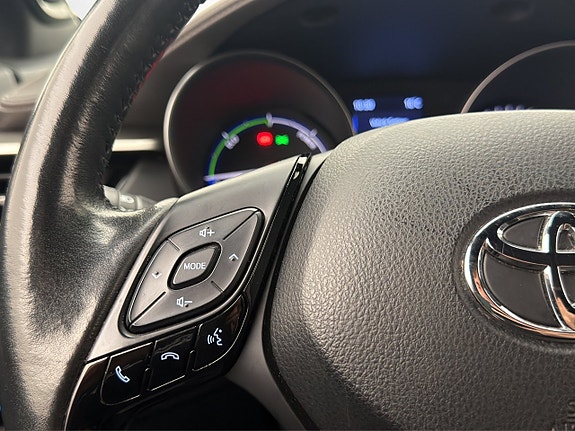 Toyota C-HR 21 of 30