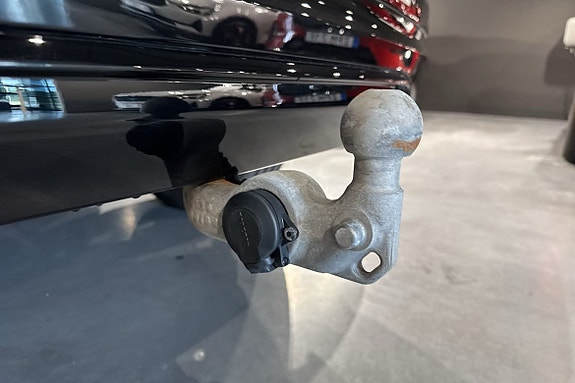 Volvo XC60 3 of 5