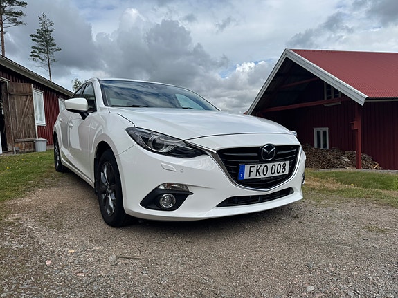 Mazda 3 3 of 5