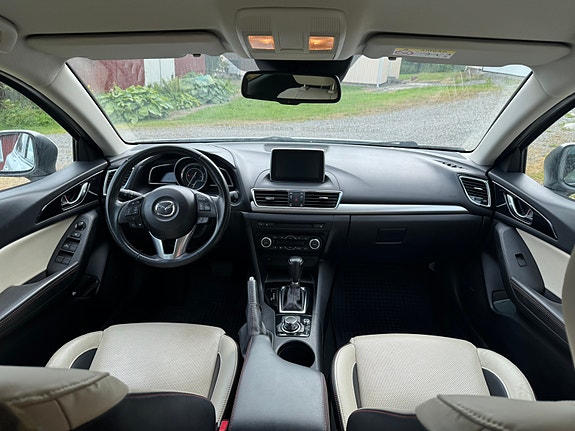 Mazda 3 5 of 5