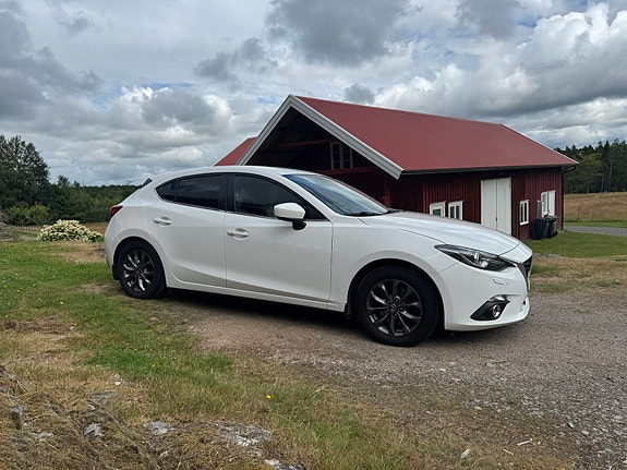 Mazda 3 2 of 5