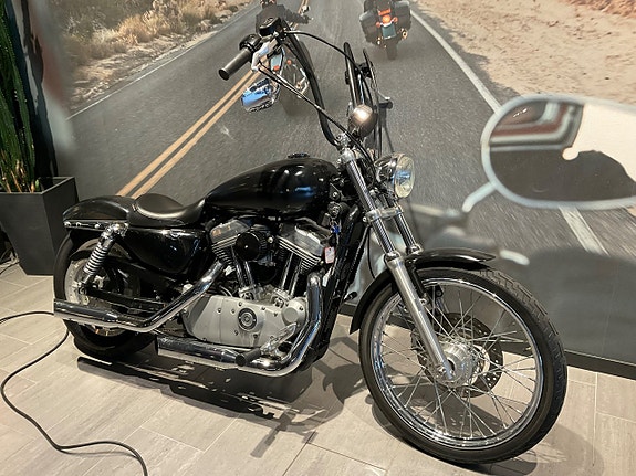Harley-Davidson Sportster 883 3 of 6