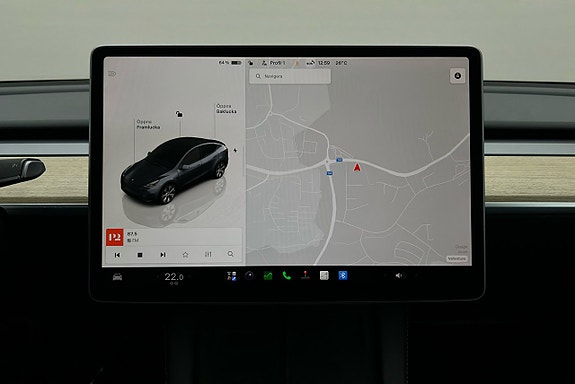 Tesla Model Y 7 of 26