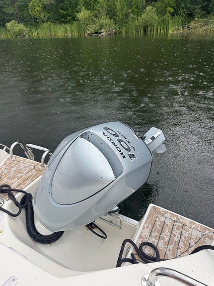 Micore 570 CC offshore 2 of 6