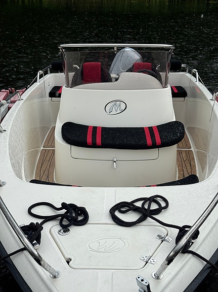 Micore 570 CC offshore 6 of 6