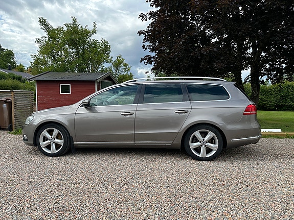Volkswagen Passat 3 of 5