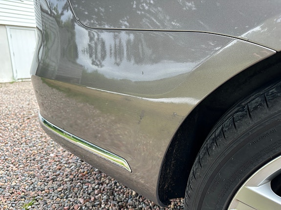 Volkswagen Passat 13 of 16