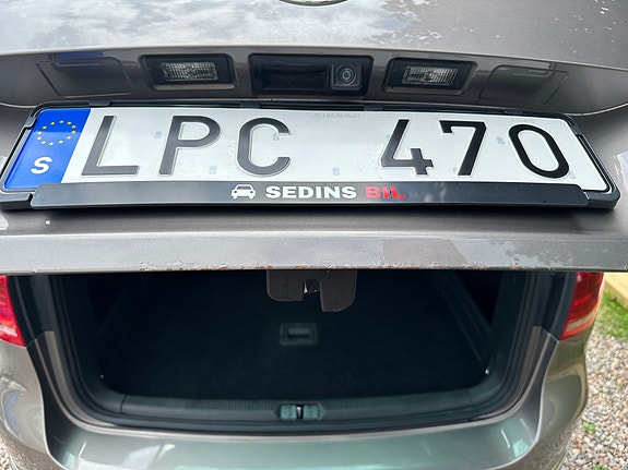 Volkswagen Passat 10 of 16