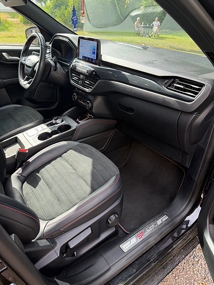 Ford Kuga 7 of 10