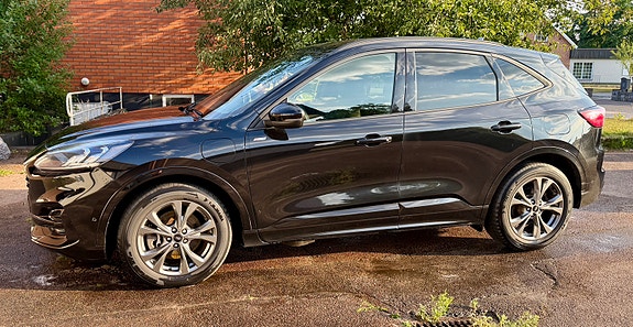 Ford Kuga 2 of 5