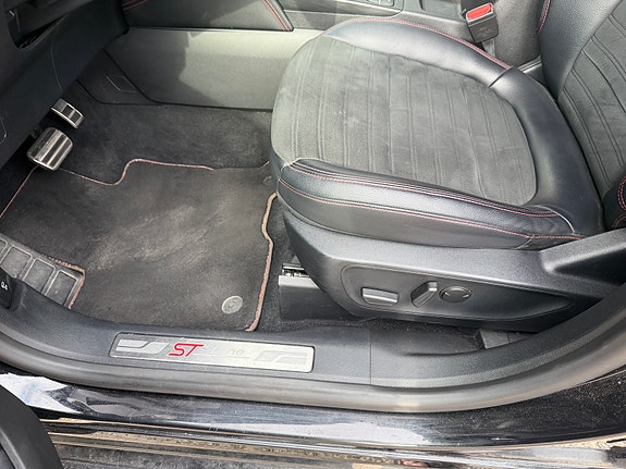 Ford Kuga 8 of 10