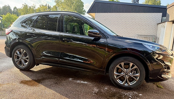 Ford Kuga 3 of 5