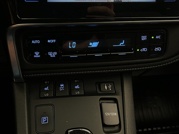 Toyota Auris 23 of 30