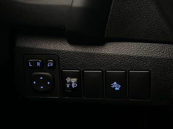 Toyota Auris 27 of 30