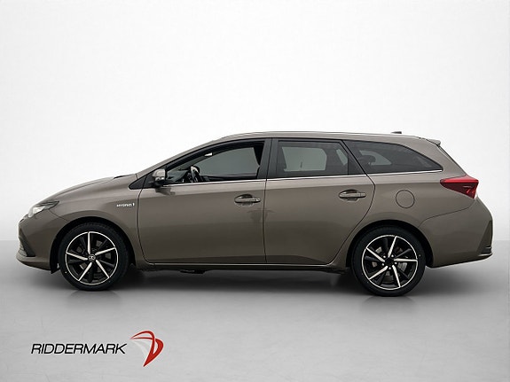 Toyota Auris 4 of 30