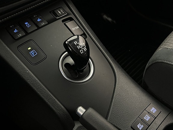Toyota Auris 24 of 30