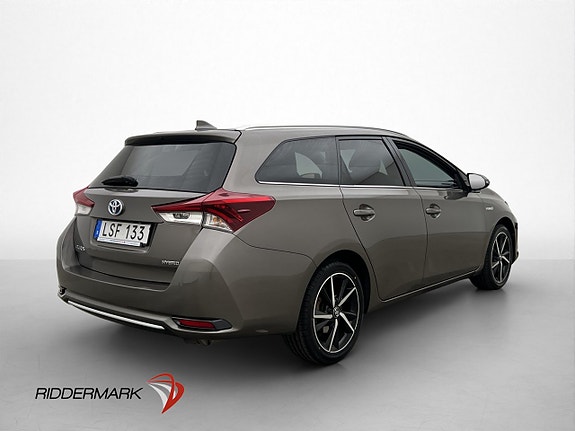 Toyota Auris 8 of 30