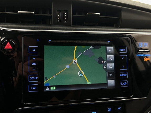 Toyota Auris 21 of 30