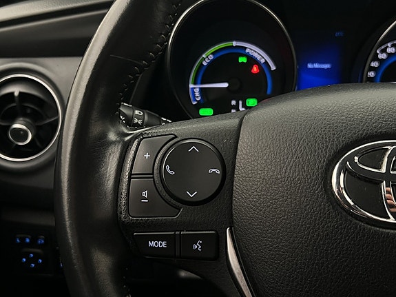Toyota Auris 18 of 30
