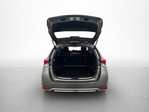 Toyota Auris 28 of 30