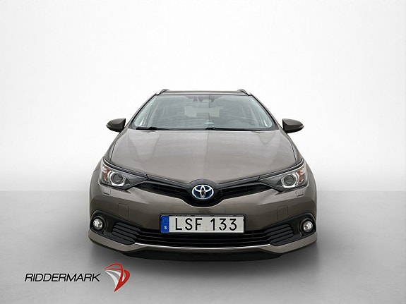 Toyota Auris 2 of 30
