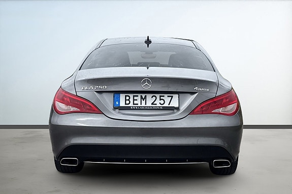 Mercedes-Benz CLA250 4 of 5