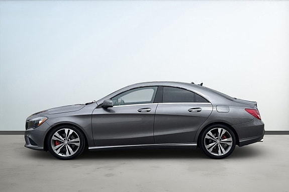 Mercedes-Benz CLA250 2 of 5