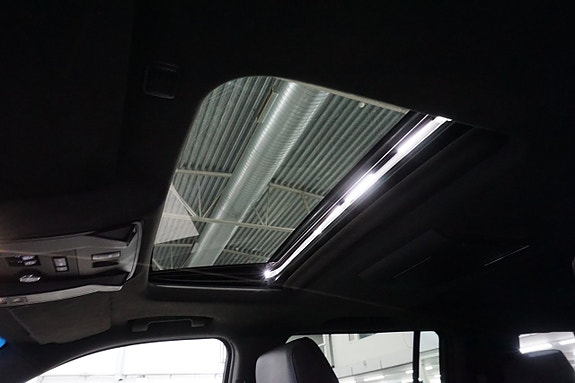 Cadillac Escalade 29 of 30