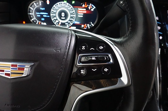 Cadillac Escalade 18 of 30