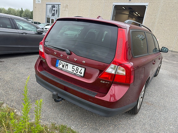 Volvo V70 5 of 5