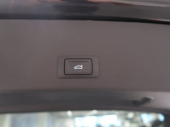 Audi e-tron 30 of 30
