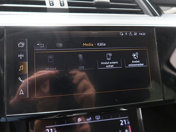 Audi e-tron 24 of 30