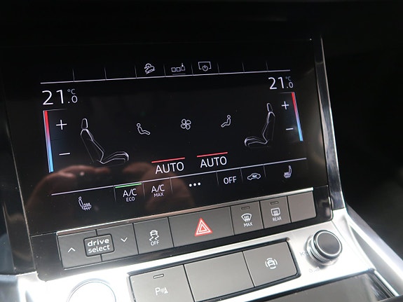 Audi e-tron 29 of 30