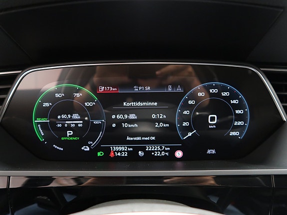 Audi e-tron 23 of 30